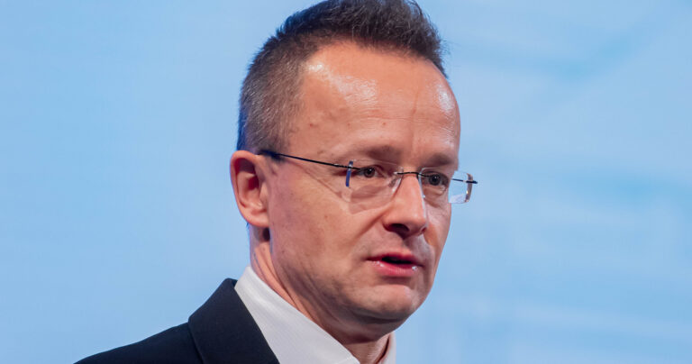Két szóban foglalta össze Szijjártó Péter a NATO-csúcs újdonságát
