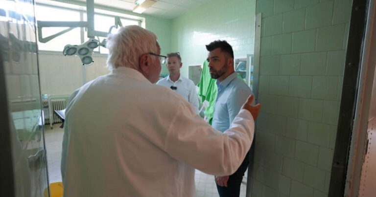 Durván nekimentek Magyar Péteréknek a szentesi kórházlátogatás miatt