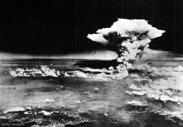 Légi felvétel Hirosimáról, röviddel a Little Boy atombomba ledobása után 1945-ben