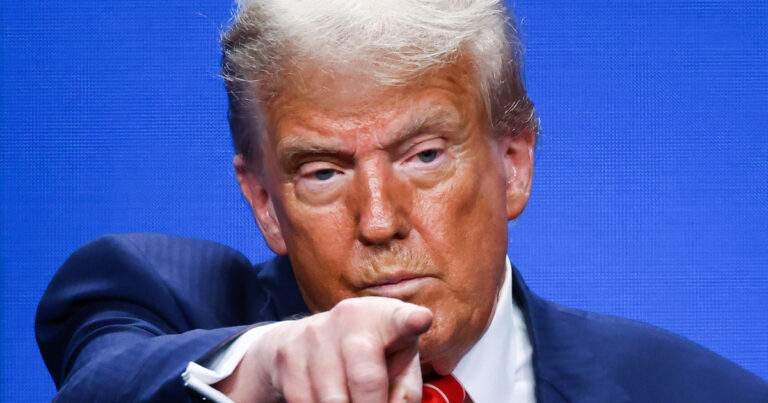 Donald Trump kijelentette, ha szükséges, ismét bombáznák Iránt