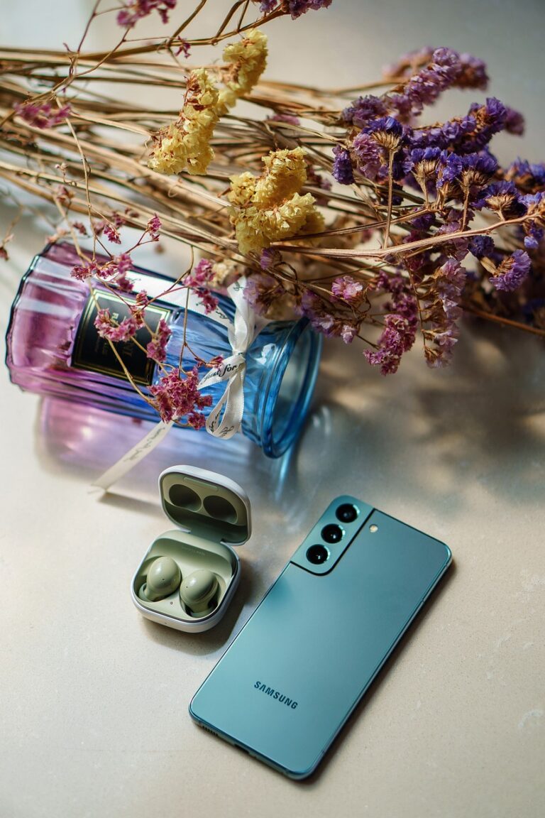 Új Samsung Galaxy Z Fold5 és Z Flip5: vékonyabb és gyorsabb!